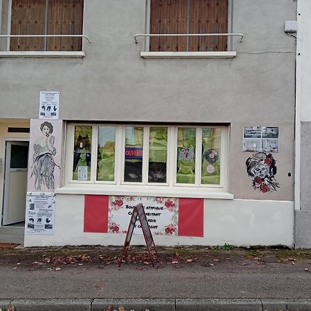 Appartement Le Labyrinthe Du Peintre Bransat Bagian luar foto