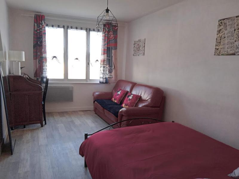 Appartement Le Labyrinthe Du Peintre Bransat Bagian luar foto